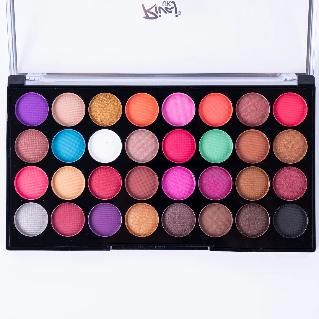 Stunning 32 in 1 Eyeshadow Kit - Image 4